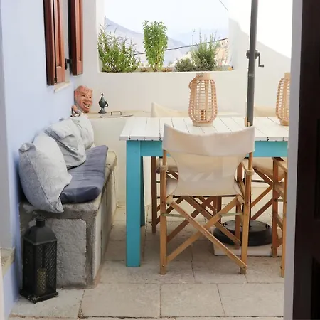 Ville Kharites * Symi